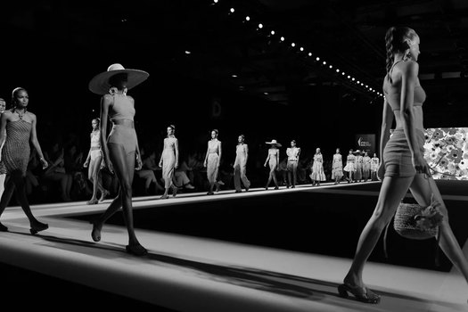Sapienstone e Cupa Stone alla Mercedes-Benz Fashion Week 2025