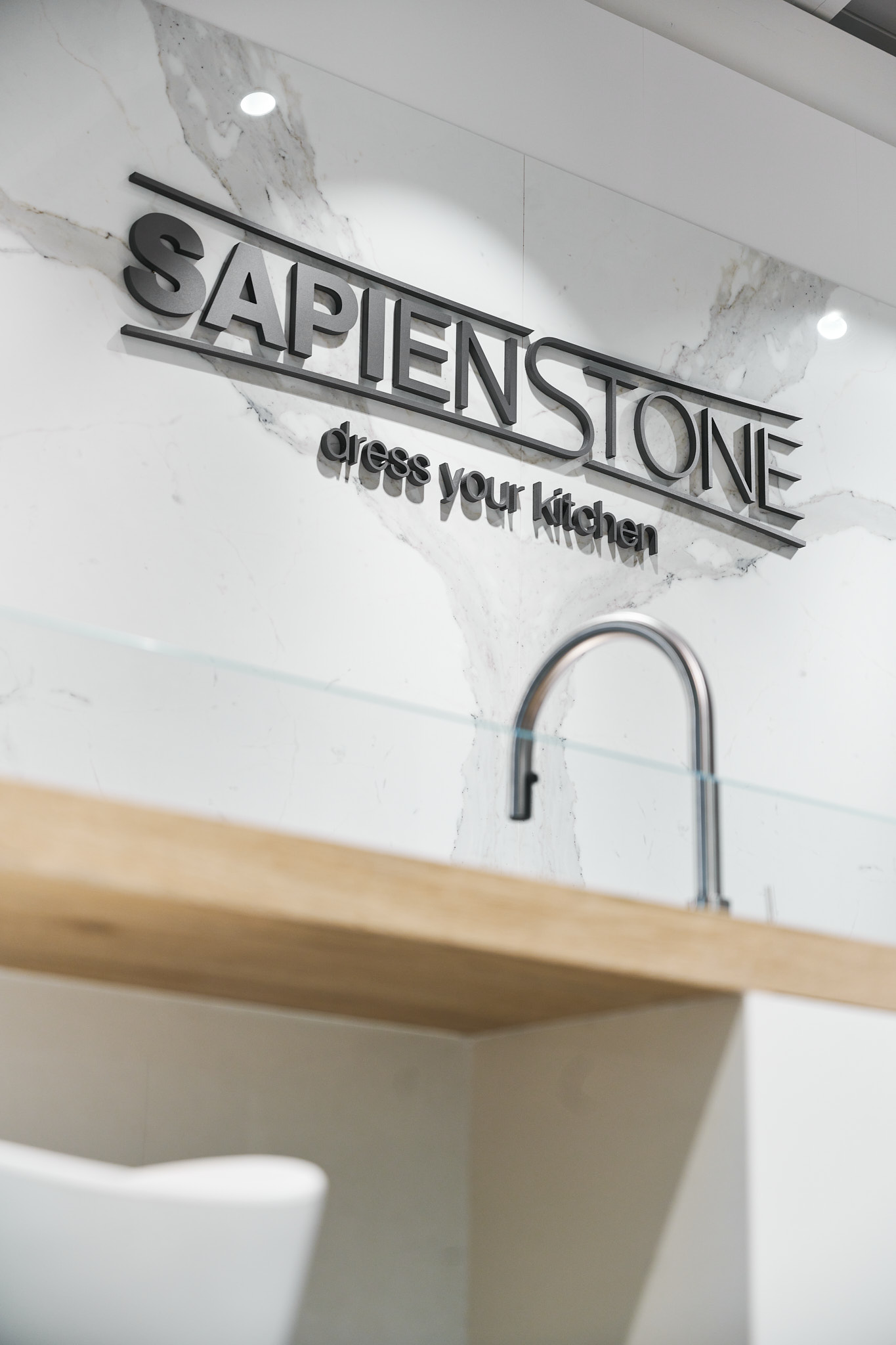 SapienStone rinnova lo showroom di Castellarano