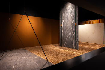 SapienStone: Esperienza Sensoriale a Cersaie 2024