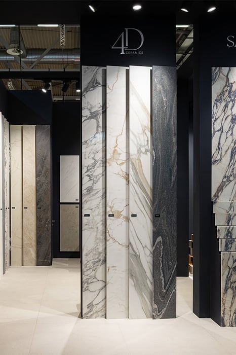 Sapienstone presenta a Interzum 2025 le sue superfici ceramiche per il settore del mobile