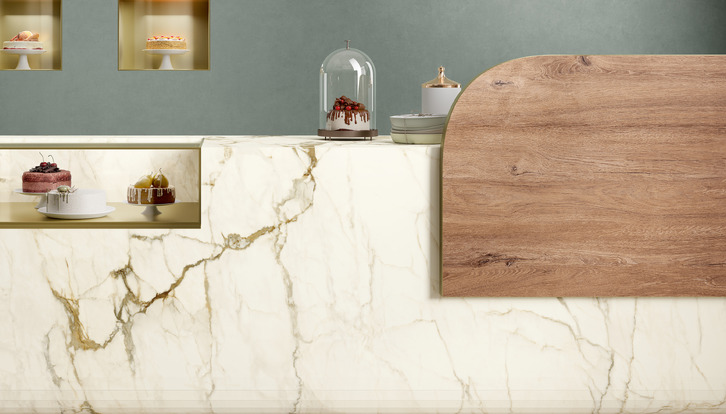 top cucina gres porcellanato effetto marmo Calacatta Macchia Vecchia SapienStone per piano di lavoro pasticceria